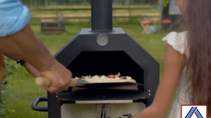Aldi verkoopt nu een spotgoedkope pizza-oven voor in je achtertuin