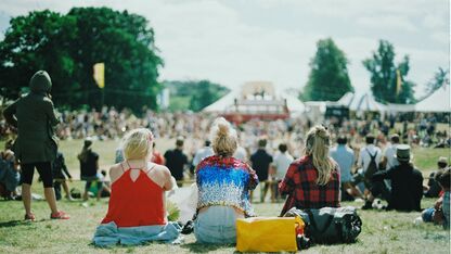 Vrienden kwijt op een festival? Met deze apps vind je ze altijd terug